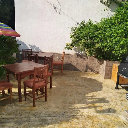 Guest house 